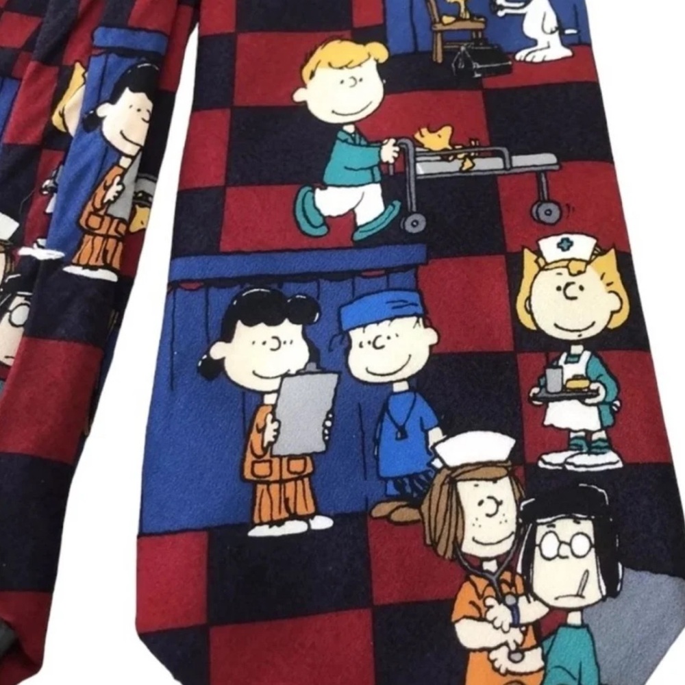 Men Neck Tie Peanuts 100% Silk Snoopy Charlie Brown Cartoon Doctor Nurse Medical - Picture 4 of 5